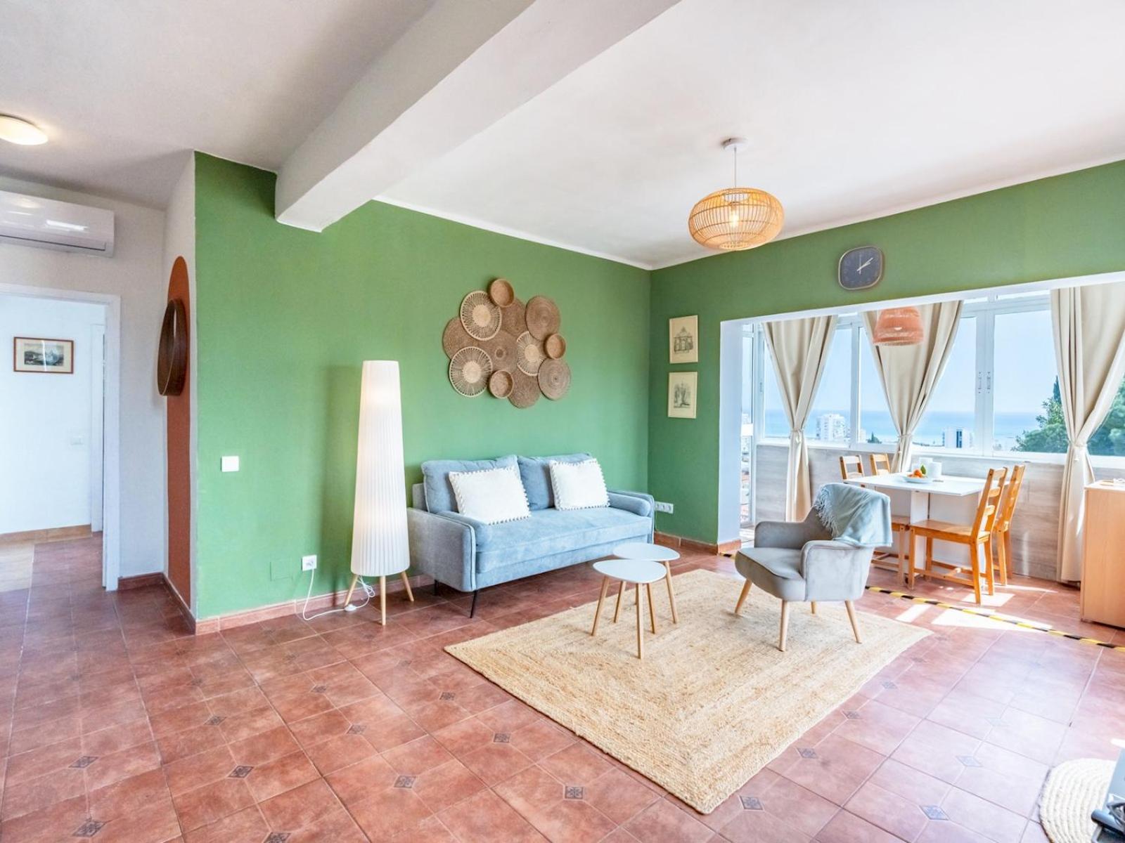 Entire Well Located 3 Bed Seaview Pass The Keys *
